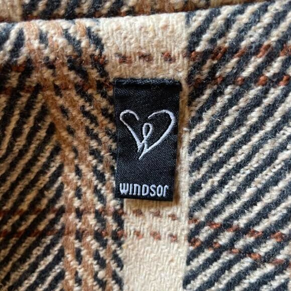 Windsor, Plaid Fall Jacket, does not have a size - I would say Med - Picture 3 of 3